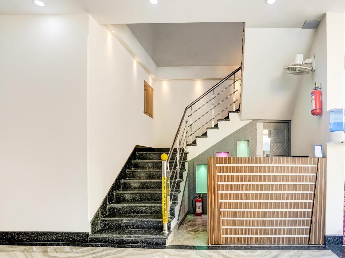 Oyo 75850 Vishwanath Guest House Varanasi Luaran gambar